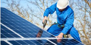 Installation Maintenance Panneaux Solaires Photovoltaïques à Courtelevant